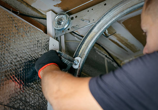Affordable Garage Door solutions in Ridgecrest, FL